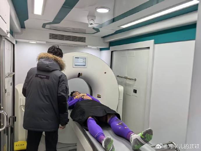  記者：謝維軍初步檢查無大礙，后續(xù)兩天還要注意觀察