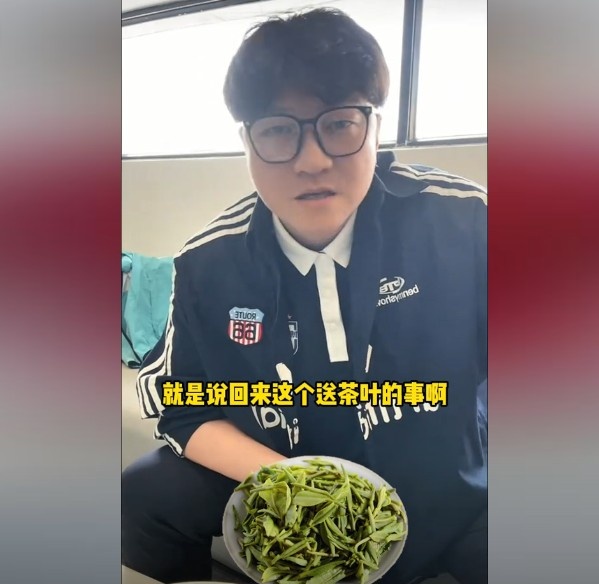  趙鵬：不太清楚賈秀全要球員買茶葉的段子，但這在現(xiàn)實中也正常
