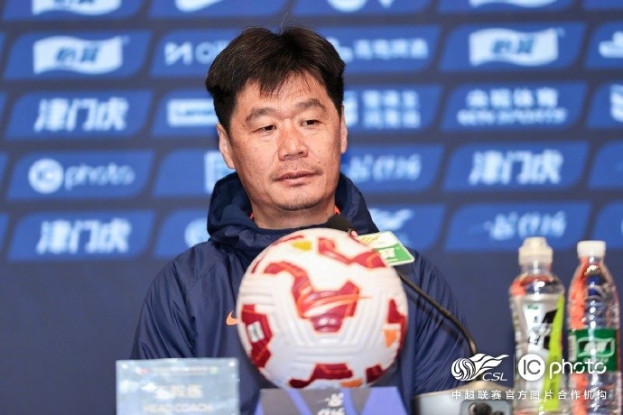  李霄鵬：希望明天比賽能打出一些新的東西，取得一個好的結(jié)果