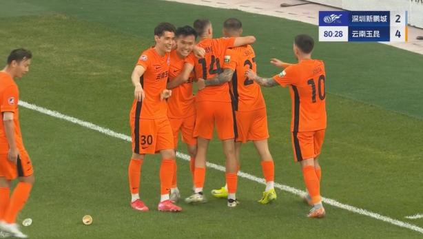  玉昆4-2領(lǐng)先新鵬城！杜加利奇冒頂，徐宏杰得球抽射破門