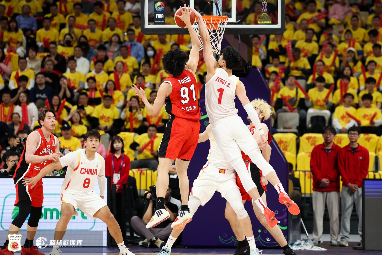 中國男籃內(nèi)外開花 曾凡博攻防一體在線 中國大勝日本42分！